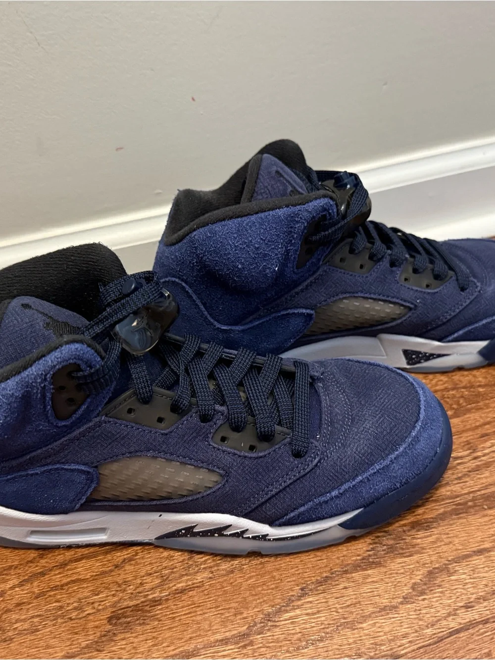 Jordan Kids Navy Blue and White Retro Sneakers